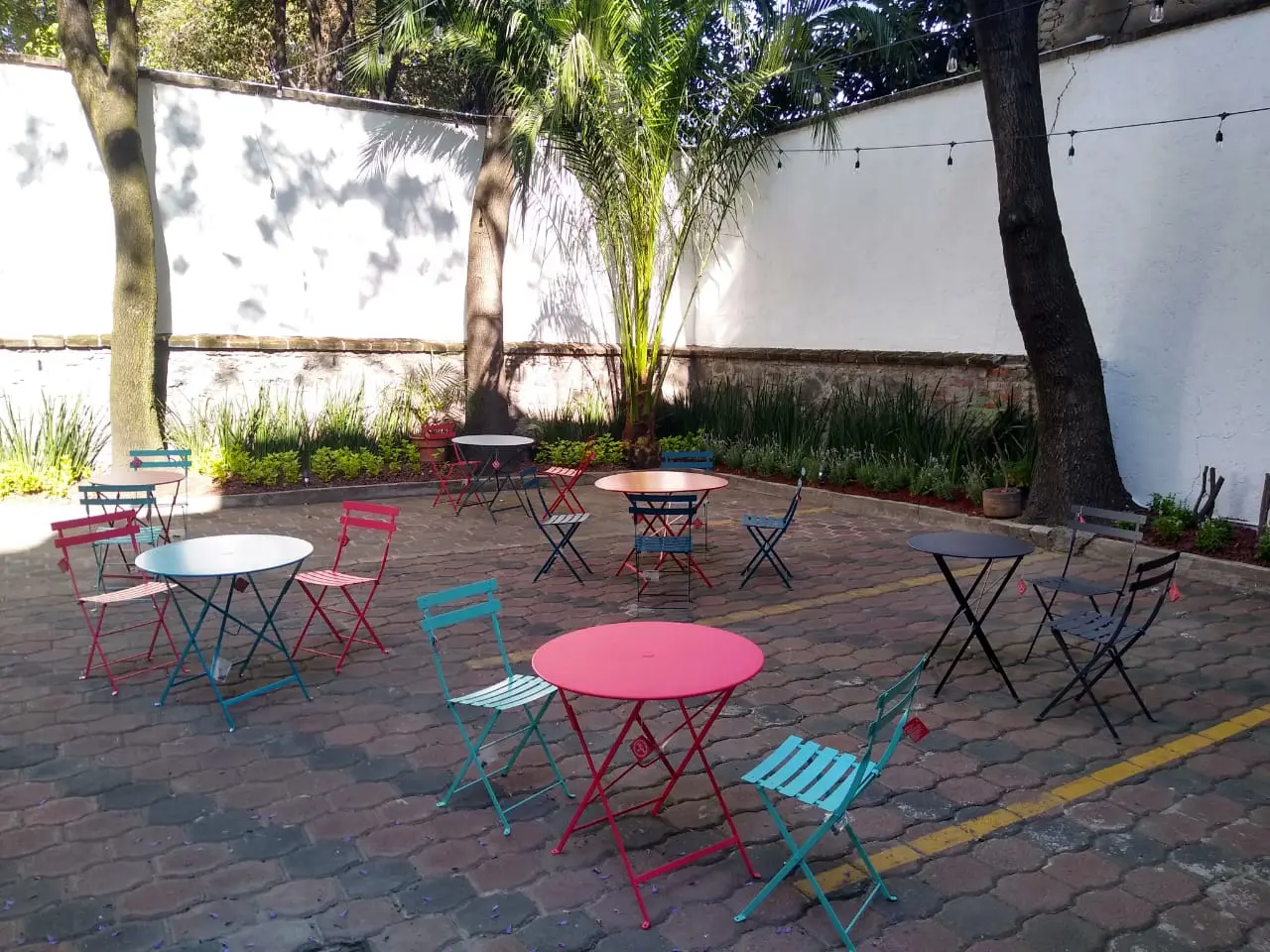 patio-mesas-1