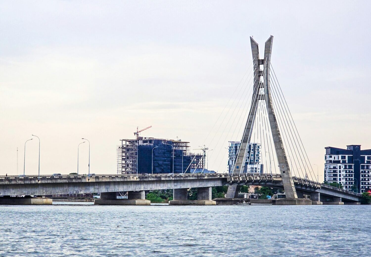 tunde-buremo-xayCN6mrMZ8-unsplash